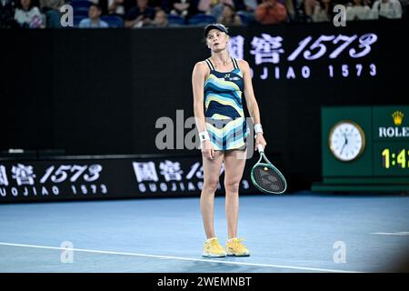 Melbourne, Australia. 25 gennaio 2024. Dayana Oleksandrivna Yastremska, Ucraina, durante il torneo di tennis Australian Open AO 2024 del grande Slam il 25 gennaio 2024 a Melbourne Park, Australia. Zheng Qinwen diventa il secondo giocatore cinese nella storia a raggiungere una finale importante. La testa di serie n. 12 ha sconfitto Dayana Yastremska 6-4, 6-4, battendo due semifinaliste del grande Slam per la prima volta in 1 ora e 42 minuti. Foto di Credit: Abaca Press/Alamy Live News Foto Stock