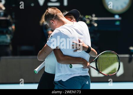 Melbourne, Australia, 26 gennaio 2024. Il tennista su-Wei Hsieh da Tapei e Jan Zielinski dalla Polonia all'Australian Open Tennis Grand Slam 2024 a Melbourne Park. Crediti fotografici: Frank Molter/Alamy Live news Foto Stock