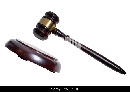 gavel e blocco di giustizia isolati su sfondo bianco Foto Stock