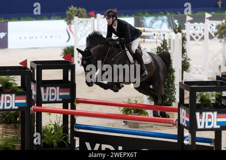 Amsterdam, Paesi Bassi - 26 gennaio 2024. Gilles Thomas, belga, gareggia nella classe di velocità di 1,40 m sfidando la Coppa del mondo FEI, saltando Amsterdam. Mark Spowart/Alamy Live News. Foto Stock