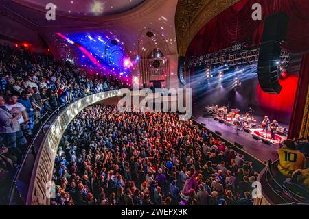 Port Chester, Stati Uniti. 13 gennaio 2024. JRAD si esibisce al Capitol Theatre di Port Chester, NY, dal 12 al 14 gennaio 2024. (Foto di Matthew Carasella/Sipa USA) credito: SIPA USA/Alamy Live News Foto Stock