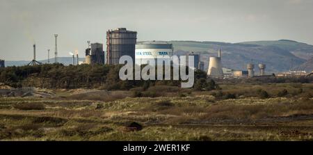 Port Talbot Steel Works e Kenfig Pool Foto Stock