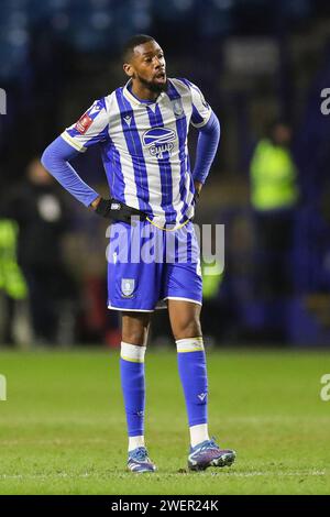 Sheffield, Regno Unito. 26 gennaio 2024. Sheffield mercoledì centrocampista Mohamed Diaby (44) durante lo Sheffield Wednesday FC vs Coventry City FC Emirates fa Cup 4 ° round partita all'Hillsborough Stadium, Sheffield, Inghilterra, Regno Unito il 26 gennaio 2024 credito: Every Second Media/Alamy Live News Foto Stock