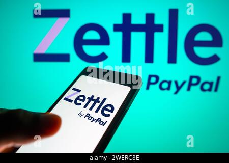 Brasile. 26 gennaio 2024. In questa immagine, il logo Zettle viene visualizzato sullo schermo dello smartphone e sullo sfondo. (Foto di Rafael Henrique/SOPA Images/Sipa USA) **** esclusivamente a scopo editoriale *** credito: SIPA USA/Alamy Live News Foto Stock