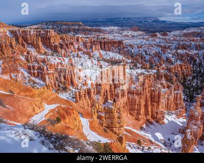 Canyon tra Sunrise e Sunset Points, Bryce Canyon National Park, Utah. Foto Stock