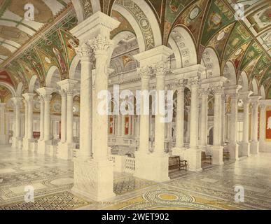 Secondo piano, scala centrale, Biblioteca del Congresso, Washington, D.C. 1900. Foto Stock