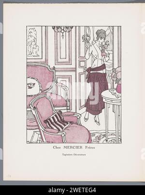 Gazette du Bon Ton, 1915-No 8-9: Advertentie 'Chez Mercier Frères', Tapissiers-Décorators, 1914 pubblicità 'Chez Mercier Frères', Tapissiers-Décorateurs. Interno in cui una giovane donna con un vaso in mano. Gazette du Bon Ton 1915, no 8-9. targhe di carta Foto Stock