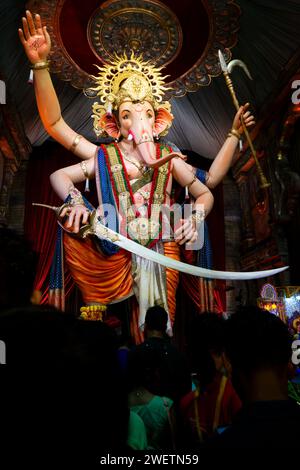 Lalbaughcharaja Idol di Ganapati durante Ganesh Chaturthi Foto Stock