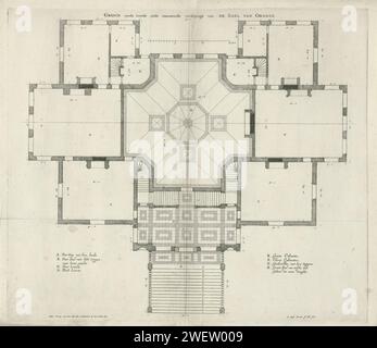 Piano principale con l'Oranjezaal del Palazzo Huis Ten Bosch, Jan Matthysz., dopo Pieter Jansz. Posta, 1655 Stampa mappa del piano principale del Palazzo Huis ten Bosch a l'Aia con la sala Oranje al centro. A sinistra e in basso a destra una legenda. palazzo di incisione di carta. Piano  architettura Palazzo Huis ten Bosch Foto Stock