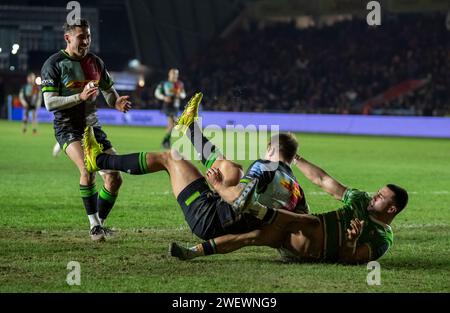 Leicester Tigers Dan Kelly affronta Harlequins Andre Esterhuizen durante gli Harlequins vs Leicester Tigers, The Stoop, Twickenham, Londra Regno Unito il 26 gennaio 2024. Foto di Gary Mitchell Credit: Gary Mitchell, GMP Media/Alamy Live News Foto Stock