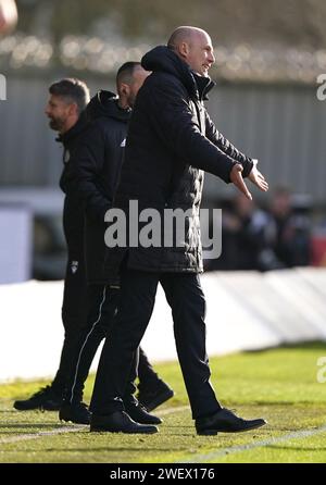 Il Manager Dei Rangers Philippe Clement Reagisce Sul Touchline Durante ...