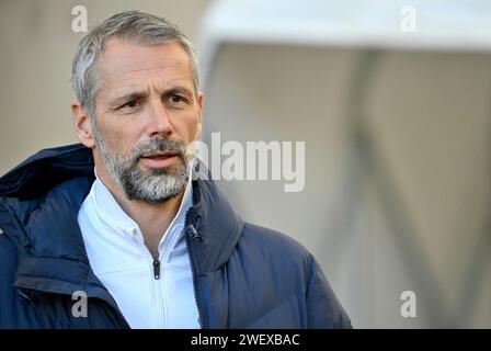 Stoccarda, Deutschland. 27 gennaio 2024. vor Spielbeginn: Allenatore Coach Marco Rose RasenBallsport Leipzig RBL VfB Stuttgart vs RasenBallsport Leipzig RBL 27.01.2024 LE NORMATIVE DFL VIETANO L'USO DI FOTOGRAFIE COME SEQUENZE DI IMMAGINI E/O QUASI-VIDEO/dpa/Alamy Live News Foto Stock