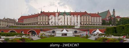 Varsavia, Polonia - 8 giugno 2019: La facciata barocca orientale del Castello reale. Foto Stock