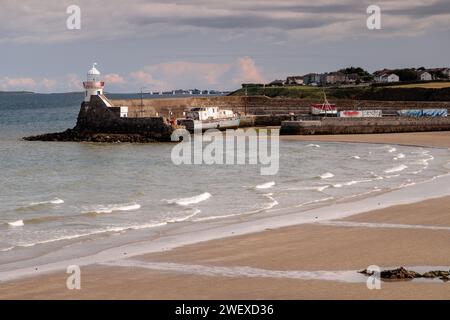 Faro del porto di Balbriggan, contea di Dublino, Irlanda Foto Stock