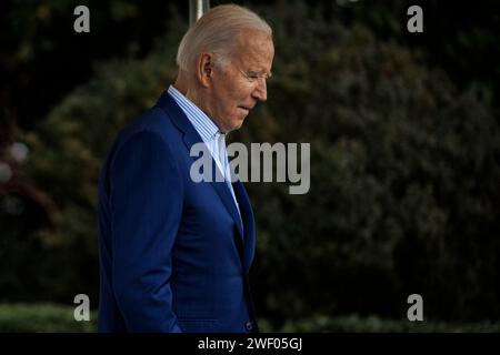 Washington, Stati Uniti. 27 gennaio 2024. Il 27 gennaio 2024 a Washington, il presidente Biden si dirige verso la Carolina del Sud per un evento elettorale. Foto di Samuel Corum/Pool/ABACAPRESS.COM Credit: Abaca Press/Alamy Live News Foto Stock