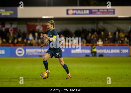 Crawley, Regno Unito. 27 gennaio 2024. Broadfield Stadium, Crawley, Inghilterra, 27 gennaio 2024: Niamh Charles (21 Chelsea) in azione durante la partita della Barclays Womens Super League tra Brighton e Chelsea al Broadfield Stadium di Crawley. (Tom Phillips/SPP) credito: SPP Sport Press Photo. /Alamy Live News Foto Stock