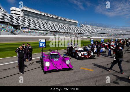 Daytona Beach, Etats Unis. 27 gennaio 2024. 99 HYETT PJ (usa), CHATIN Paul-Loup (fra), BRABHAM Matt (usa), QUINN Alex (gbr), AO Racing, ORECA LMP2 07, durante il Rolex 24 a Daytona, 1° round del 2024 IMSA WeatherTech Sportscar Championship, dal 23 al 28 gennaio 2024 sul Daytona International Speedway a Daytona Beach, Florida, Stati Uniti d'America - foto Javier Jimenez/DPPI Credit: DPPI Media/Alamy Live News Foto Stock