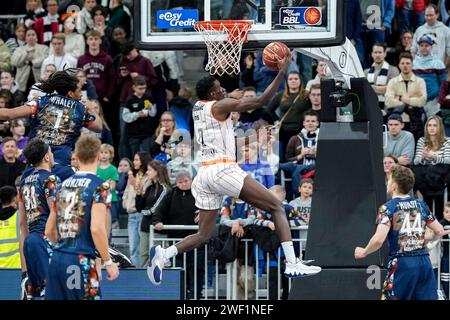 Heidelberg, Deutschland. 27 gennaio 2024. Tylor Ongwae (Chemnitz, 17) beim Korbleger, Aktion, Action, Spielszene, 27.01.2024, Heidelberg (Deutschland), pallacanestro, Bundesliga, MLP accademici Heidelberg - NINERS Chemnitz credito: dpa/Alamy Live News Foto Stock