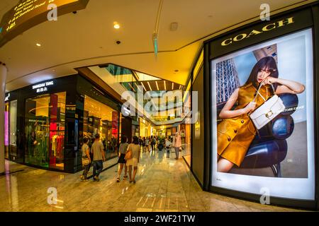 Il Raffles City e' un grande complesso situato nel quartiere Civico all'interno del centro citta'-stato di Singapore. Foto Stock