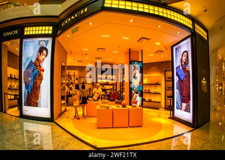 Il Raffles City e' un grande complesso situato nel quartiere Civico all'interno del centro citta'-stato di Singapore. Foto Stock