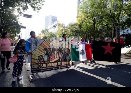 Non esclusiva: Le madri e i padri dei 43 studenti della scuola normale Ayotzinapa partecipano alla CXII Global Action for Ayotzinapa and M Foto Stock