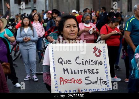 Non esclusiva: Le madri e i padri dei 43 studenti della scuola normale Ayotzinapa partecipano alla CXII Global Action for Ayotzinapa and M Foto Stock