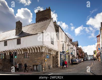 Regno Unito, Galles, Gwynedd, Conwy (Conway), centro città, High Street, Aberconwy House Foto Stock