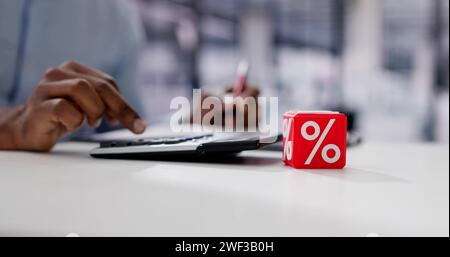 Calcolo della percentuale IVA e dello sconto fattura Foto Stock