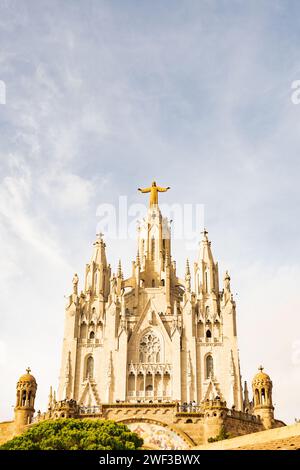 Tempio del Sacro cuore di Gesù. Tempio Expiatori del Sagrat Cor. Chiesa cattolica romana sulla cima del monte Tibidabo, Barcellona, Catalogna Foto Stock