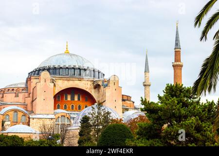 La storica moschea di Hagia Sophia si trova a Istanbul. Immagine islamica del concetto Ramadan. Foto Stock