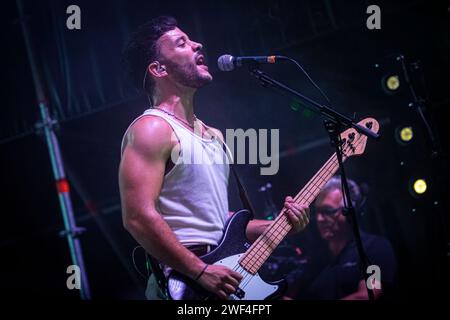 Cartagena, Spagna. 20 luglio 2023. Gruppo rock spagnolo, Arde Bogota, durante la loro esibizione al la Mar de Musicas Festival di Cartagena, Spagna. © ABEL Foto Stock
