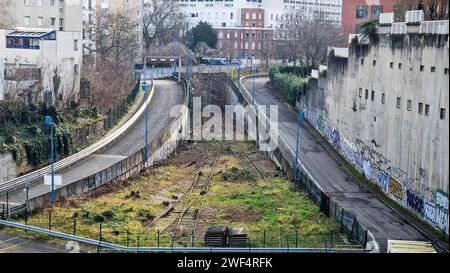 Stazione di ralway di Gobelins, una terra da nessuna parte nel XIII distretto, Parigi, Ile-de-France, Grand-Paris, Francia Foto Stock