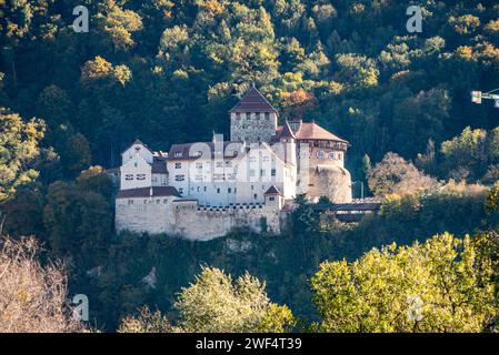 VADUZ, LIECHTENSTEIN - 28 SETTEMBRE 2023 - Castello di Vaduz, la residenza ufficiale del Principe del Liechtenstein Foto Stock