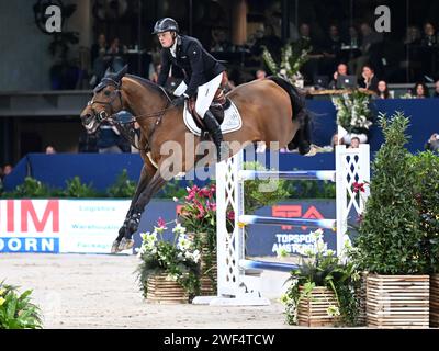 AMSTERDAM - Willem Greve con Highway TN durante la Longines FEI Jumping World Cup al torneo Jumping Amsterdam 2024 alla RAI il 28 gennaio 2024 ad Amsterdam, nei Paesi Bassi. ANP | Hollandse Hoogte | GERRIT VAN COLOGNE Foto Stock