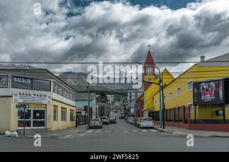 Via a Ushuaia, la città più meridionale del mondo, Tierra del Fuego, Argentina Foto Stock