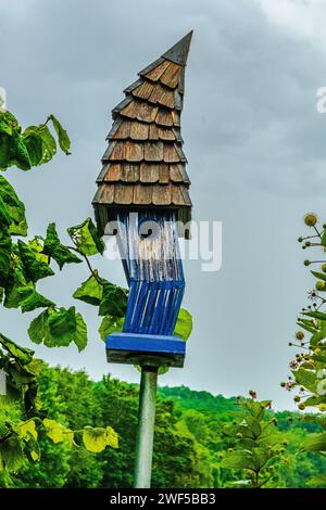 Bird House al Flowering Bridge Garden, Lake Lure North Carolina Foto Stock