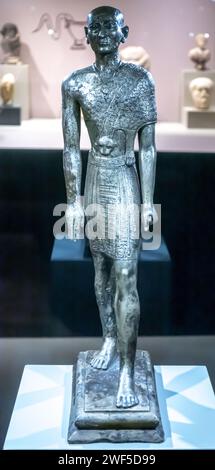 Statua del prete egiziano nel Museo Efeso, bronzo del vi secolo a.C. Foto Stock