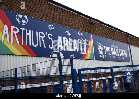 Birmingham, Regno Unito. 28 gennaio 2024. Birmingham, Inghilterra, 28 gennaio 2024: Guarda fuori dallo stadio durante la partita di calcio del campionato fa Womens tra Birmingham City e London City Lionesses a St Andrews a Birmingham, Inghilterra (Natalie Mincher/SPP) credito: SPP Sport Press Photo. /Alamy Live News Foto Stock