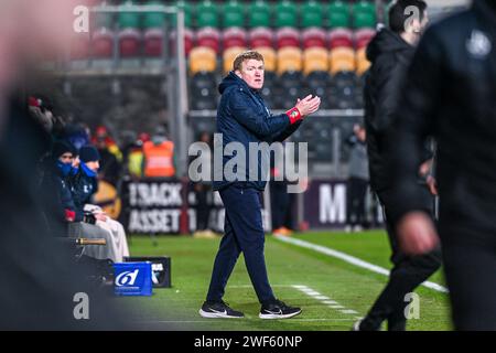 Ostenda, Belgio. 28 gennaio 2024. L'allenatore Hans Somers del KMSK Deinze raffigurato durante una partita di calcio tra il KV Ostenda e il KMSK Deinze19th Matchday nella stagione Challenger Pro League 2023-2024, domenica 28 gennaio 2024 ad Ostenda, Belgio . Credito: Sportpix/Alamy Live News Foto Stock