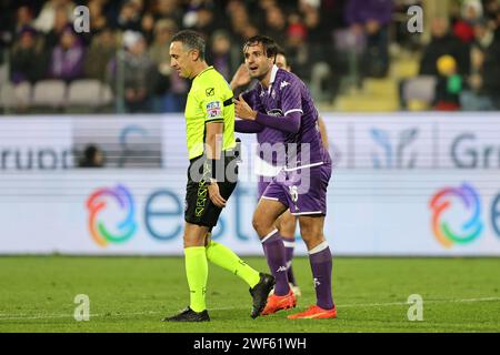 Firenze, Italia. anuoso 28, 2024. Gianluca Aureliano (arbitro)Luca Ranieri (Fiorentina) durante la partita italiana di serie A tra Fiorentina 0-1 Inter allo Stadio Artemio Franchi il 28 gennaio 2024 a Firenze. Credito: Maurizio Borsari/AFLO/Alamy Live News Foto Stock