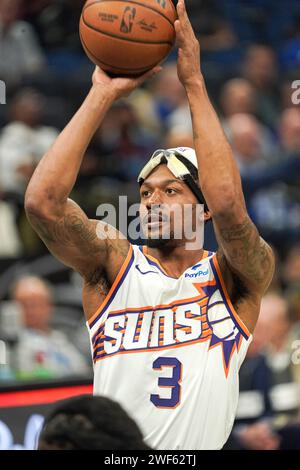 Orlando, Florida, USA, 28 gennaio 2024, Bradley Beal, guardia dei Phoenix Suns n. 3, lancia un tiro libero al Kia Center. (Foto Credit: Marty Jean-Louis/Alamy Live News Foto Stock