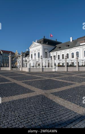 Bratislava, Slovacchia - 20 gennaio 2024: Residenza del presidente della Slovacchia, Palazzo Grassalkovich. Bratislava. Slovacchia. Foto Stock