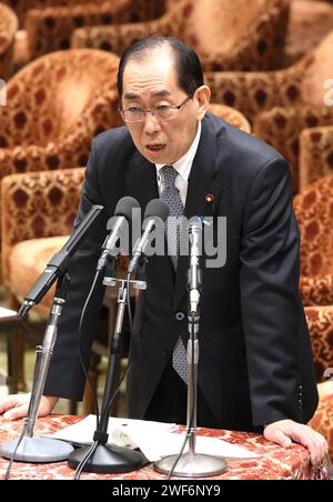 Tokyo, Giappone. 29 gennaio 2024. Il ministro degli affari interni giapponese Takeaki Matsumoto risponde a una domanda durante la sessione del comitato di bilancio della camera bassa alla dieta nazionale di Tokyo lunedì 29 gennaio 2024. (Foto di Yoshio Tsunoda/AFLO) credito: Aflo Co. Ltd./Alamy Live News Foto Stock