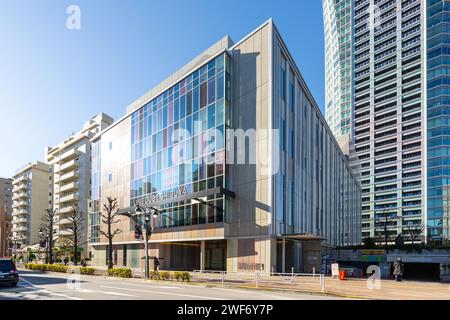 Tokyo, Giappone. 8 gennaio 2024. Vista esterna dell'edificio Line Cube Shibuya nel centro della città Foto Stock