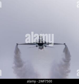 Headon del belga F16-AM display RAF Fairford 2023 Foto Stock