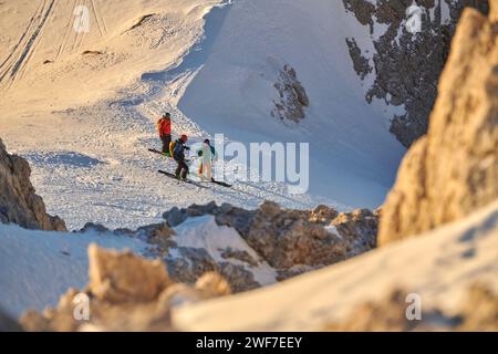 Sci freeride alle pale di San Martino all'alba. Foto Stock