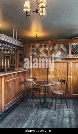 Interno del pub Kings Arms in Roupell Street, Londra, Regno Unito. Foto Stock