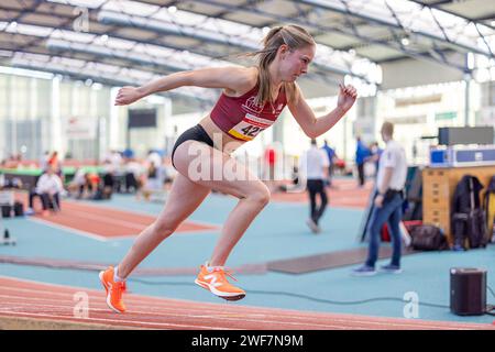 Jana Marie Becker (Koenigsteiner LV); Hessische Hallenmeisterschaften aktive Jugend U18 in der Leichtathletikhalle Kalbach a Francoforte, AM 28.01.2024, (Assia). Foto Stock