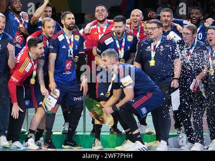 Colonia, Germania. 28 gennaio 2024. Podio durante la finale di pallamano maschile EHF Euro 2024 tra Francia e Danimarca il 28 gennaio 2024 alla Lanxess-Arena di Colonia, Germania. Foto di Laurent Lairys/ABACAPRESS.COM Credit: Abaca Press/Alamy Live News Foto Stock