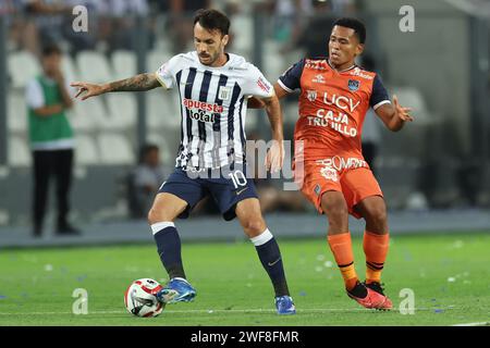 Sebastian Rodriguez dell'Alianza Lima durante la partita di Liga 1 tra Alianza de Lima e Cesar Vallejo giocata al Nacional Stadium il 28 gennaio 2024 a Lima, in Perù. (Foto di Miguel Marrufo / PRESSINPHOTO) Foto Stock